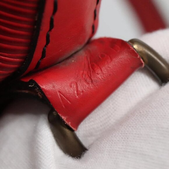 LOUIS VUITTON Epi Petit Noe Shoulder Bag Red - Picture 10 of 15